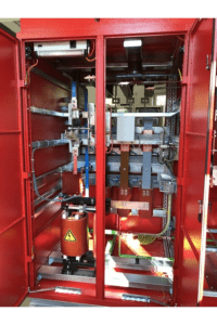 Jednofázový zemní transformátor, instalace ve skříni